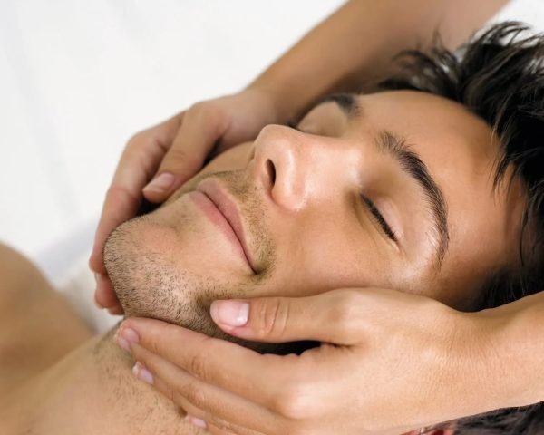 Basic Types and Methods of Head Massage